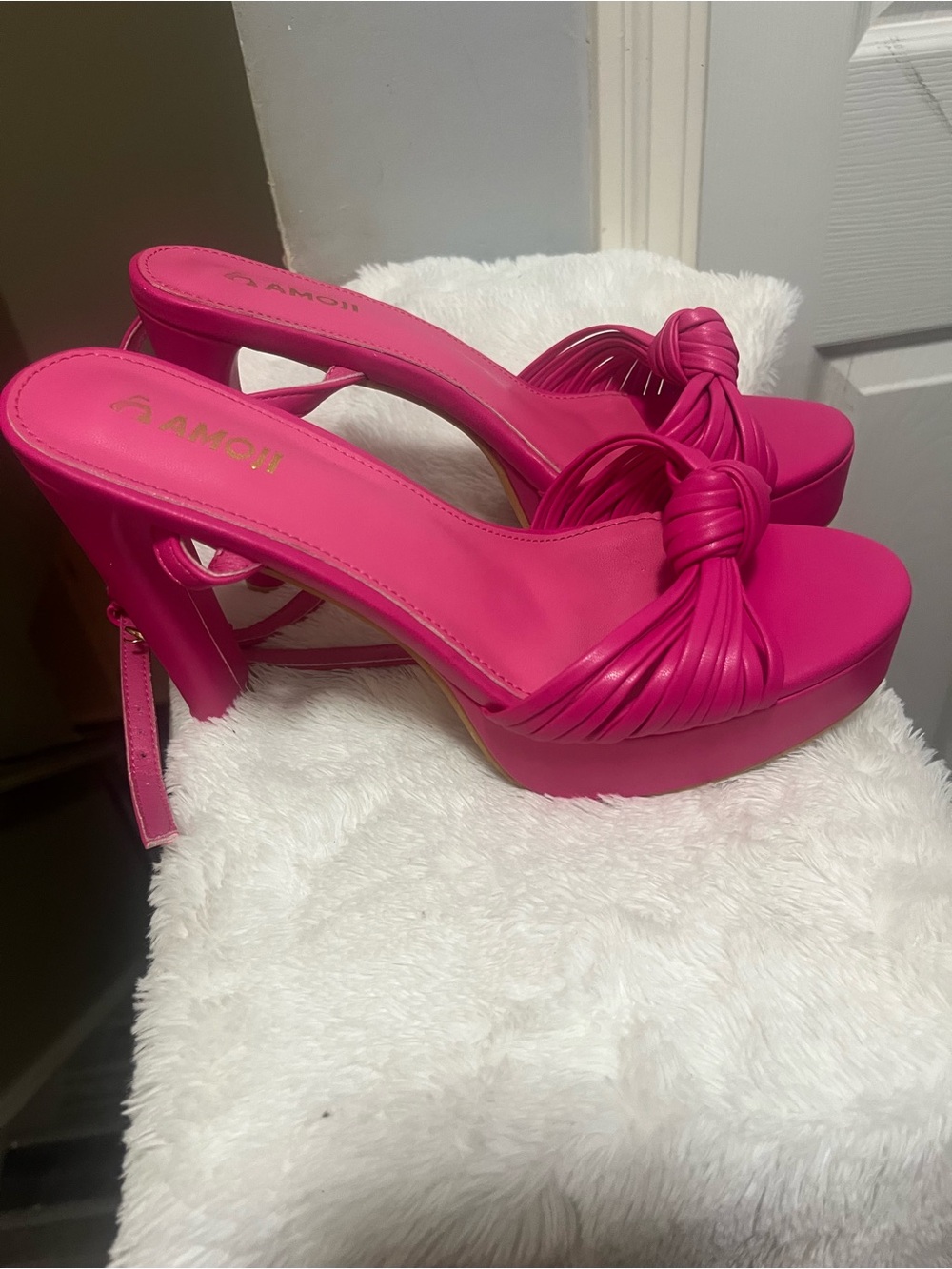 Moi Vibrant Pink Knotted Platform Heels for Women